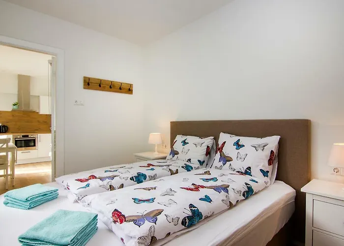 בית אירוח Lou-lou *