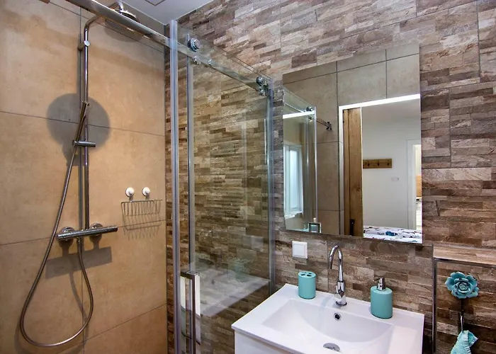 Lou-lou בית אירוח *